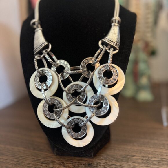 SIMLA STATMENT MINIMAL COLLAR NECKLACE - Picture 2 of 7